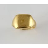 1920's square signet ring, in 18 ct yellow gold, hallmarked London 1924, size J. 18 ct weight 6.3