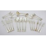Victorian rat tail silver flatware comprising 4 table forks, 4 table spoons, 6 dessert forks, 6