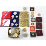 Collection of commemorative and other UK and foreign coinage, to include an Elizabeth II gold £5