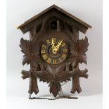 Early 20th Century Black Forest style carved oak cuckoo clock 38 cm