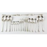 Victorian silver rat-tail pattern cutlery, comprising five tablespoons, three dessert spoons, four