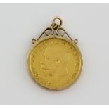 Pendant set with 1912 sovereign, coin mount in 9 ct yellow gold, hallmarked London 1965. Gross