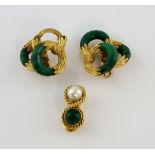 Mellerio design Italy, a pair of malachite set earrings, French marks for 18 ct gold,, 2.6 x 2.5