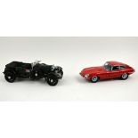 Two Franklin Mint 1:24 scale diecast precision models; 1929 Bentley Roadster and Jaguar E-Type, both