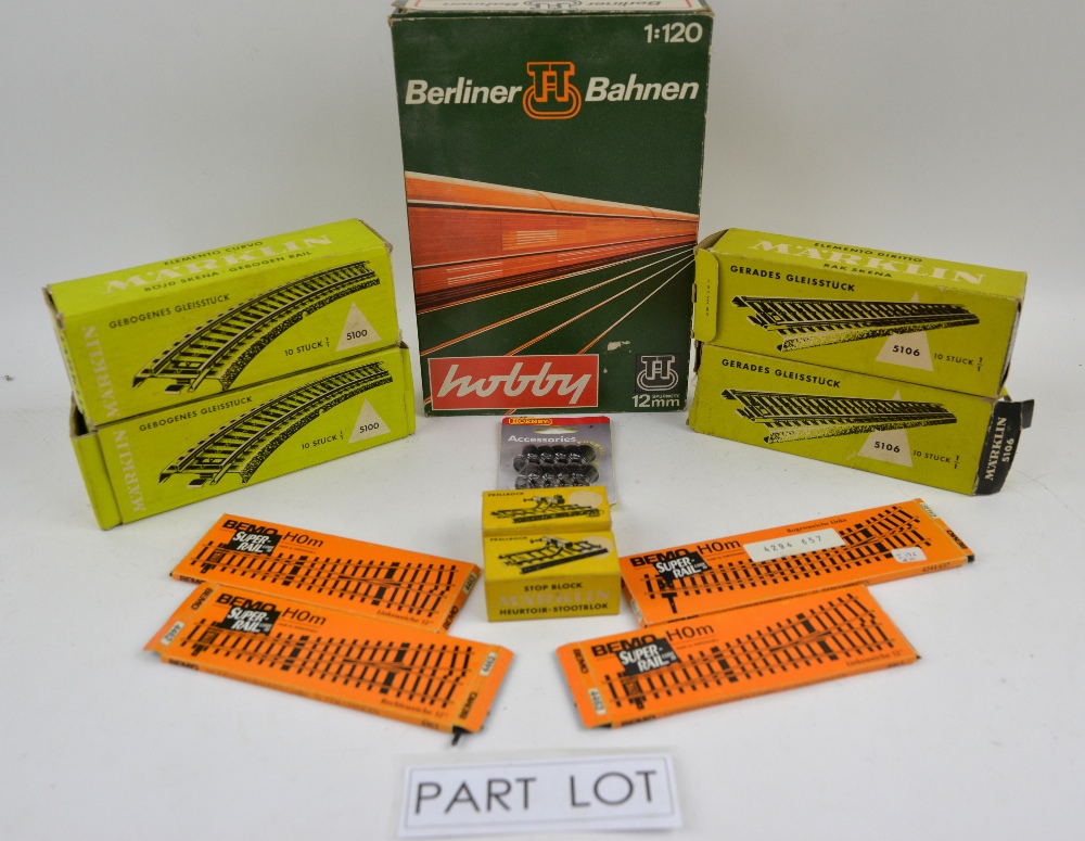 A Berliner Bahnen TT hobby 12mm 1:120 scale set, a Rokal AC locomotive set and a quantity of