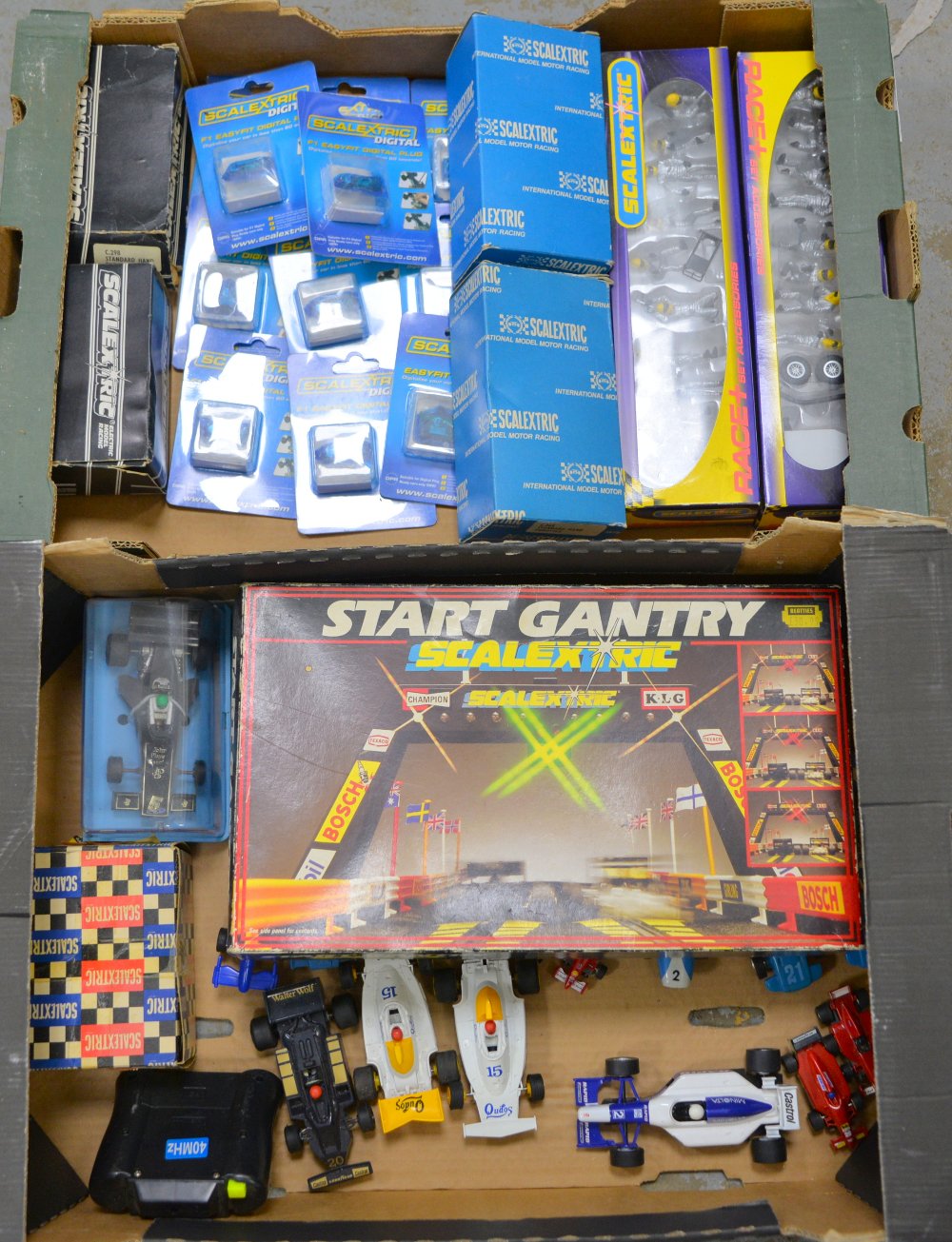 A quantity of Scalextric race cars and boxed accessories including Refuel C8302, Start Light - Image 2 of 2