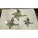 SET OF 3 VINTAGE FLYING DUCK FIGURES RD858460