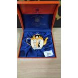 CHARLOTTE DI VITA NUMBERED EDITION 766 MINIATURE TEAPOT IN ORIGINAL BOX WITH CERTIFICATE