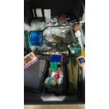 BOX OF ASSORTED ITEMS (VARIOUS OFFICE TABLE ITEMS)