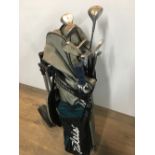 TITLEIST GOLF BAG & CLUBS WITH TROLLEY