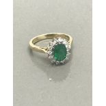 18CT EMERALD & DIAMOND RING SIZE N