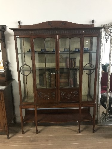 LATE 19THC/EARLY20THC MAHOGANY DISPLAY CABINET 135CM WIDE