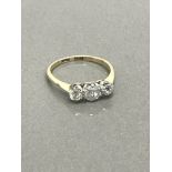 18CT GOLD & PLATINUM 3 STONE DIAMOND RING SIZE L