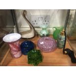 8 PIECES STUDIO MURANO GUERNSEY & OTHER GLASSWARE INCLUDING ATOMISER