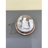 ANTIQUE GOLD CAMEO BROOCH