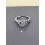 WHITE GOLD DIAMOND CLUSTER RING APPROX 1CT