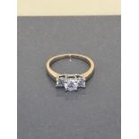 14CT YELLOW GOLD AND PLATINUM DIAMOND 3 STONE RING APPROX 1CT