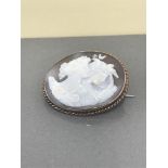 ANTIQUE GOLD CAMEO BROOCH