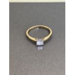 18CT YELLOW GOLD PRINCESS CUT DIAMOND RING