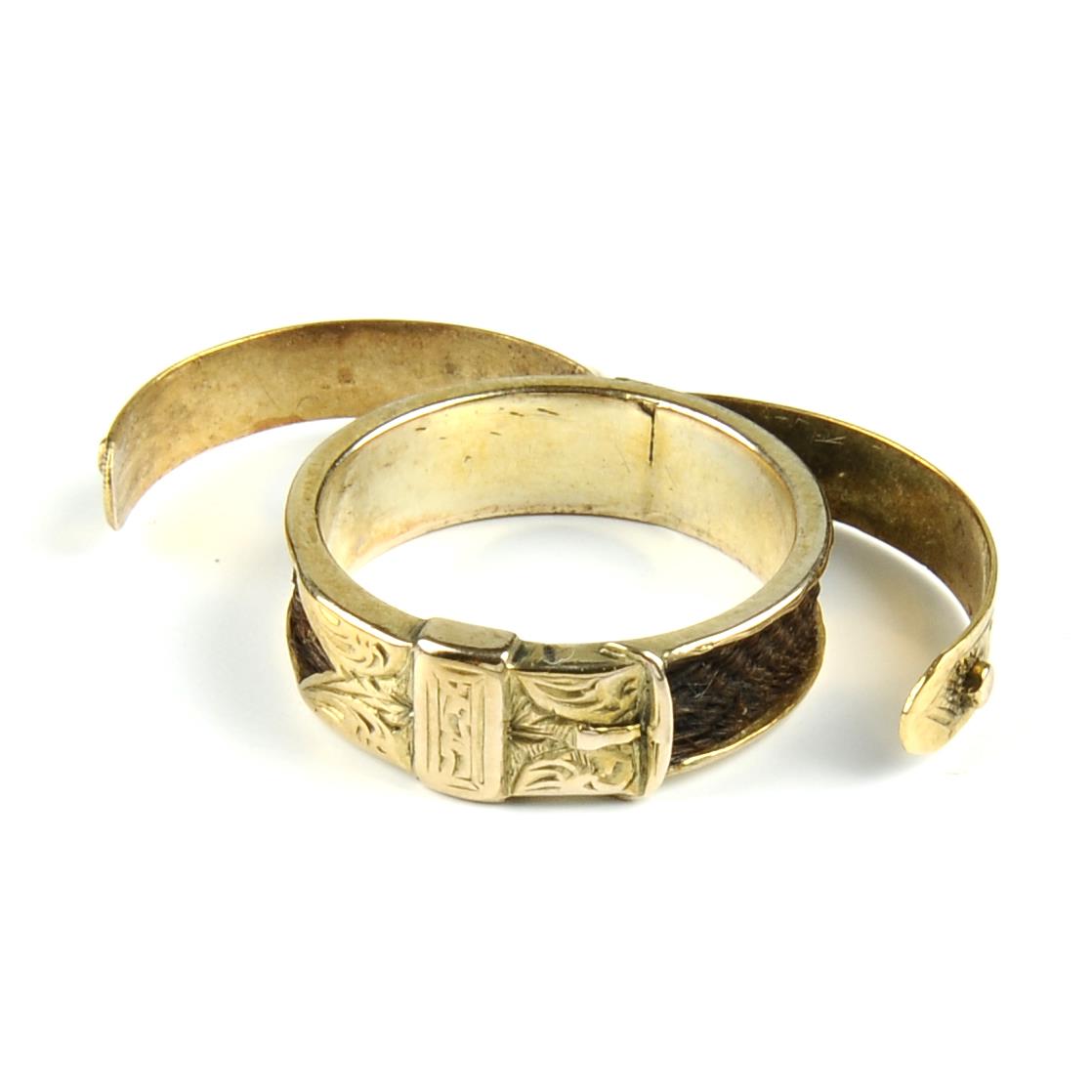 A late Victorian buckle ring. With foliate engraving to the full ring, hinged on two sides and - Image 5 of 5