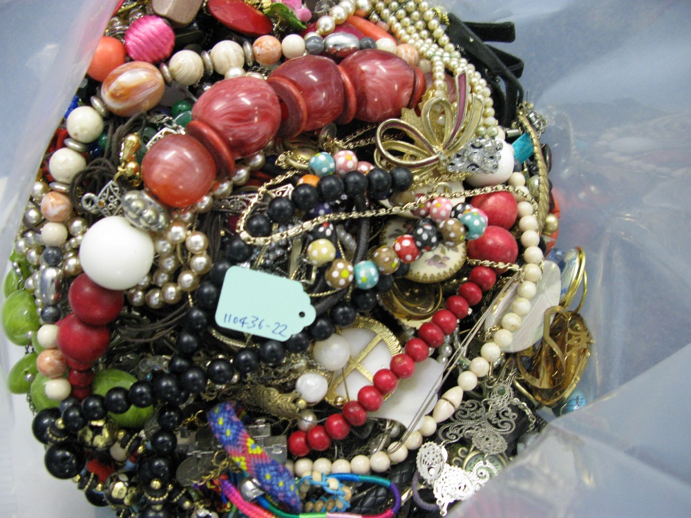 A bag containing a large quantity of costume jewellery. Many AF. Weight approximately 10.5kg. Due to - Image 2 of 2