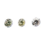 Three brilliant-cut diamonds. Total weight 0.30ct. PLEASE NOTE THIS LOT WILL CARRY VAT AT 20% ON THE