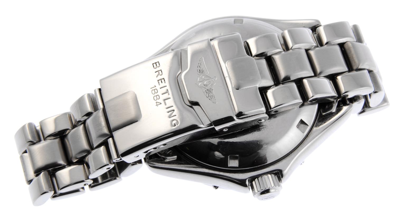 BREITLING - a gentleman's Aeromarine SuperOcean bracelet watch. Stainless steel case with calibrated - Image 2 of 4