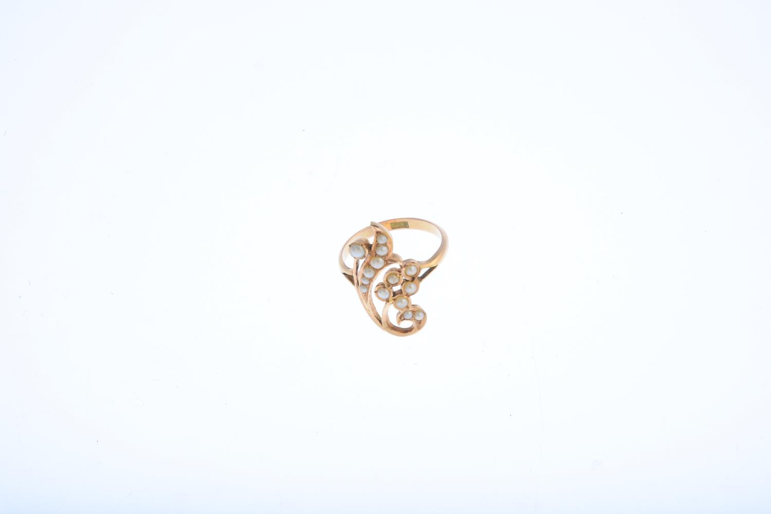 An early 20th century 14ct gold split pearl dress ring. Of openwork design, the split pearl - Image 3 of 3