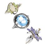 A selection of silver and white metal rings. To include an amethyst cluster ring of asymmetric