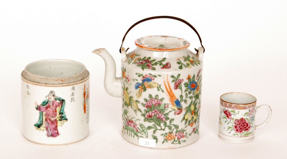 Five pieces of assorted late 19th Century Chinese Famille Rose comprising a shallow charger, - Image 2 of 8