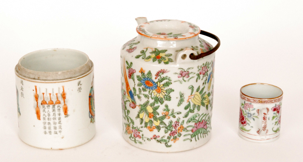 Five pieces of assorted late 19th Century Chinese Famille Rose comprising a shallow charger, - Image 3 of 8