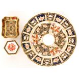 A Royal Crown Derby Imari pattern 8731 cabinet plate, printed marks, diameter 23cm,