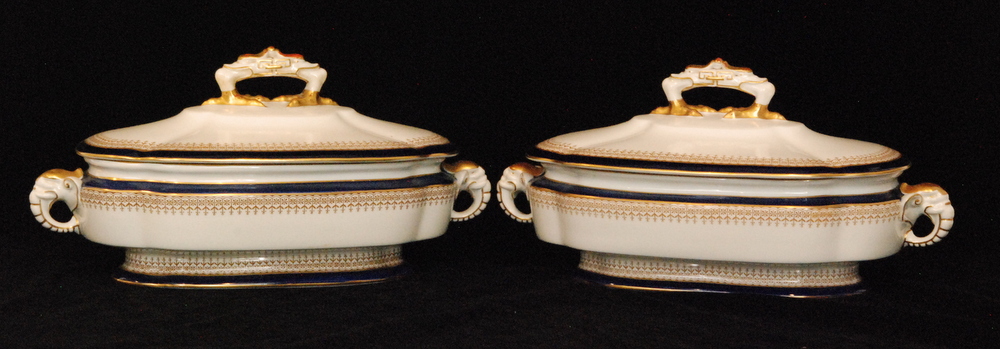 A late 19th Century Royal Worcester part dinner service comprising three graduated tureens and - Image 3 of 4