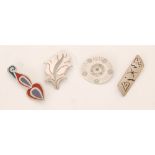 Unknown - A 1990s hallmarked silver abstract brooch with zigzag and swirl decoration,