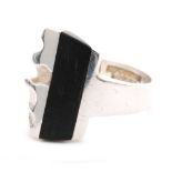 Zoltan Popvitz - Lapponia - A 1980s Finnish silver abstract ring,