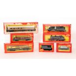 A Triang Hornby 00 gauge 4-6-2 Britannia locomotive and tender 70000,