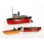 A German single funnel steamer with forward mast, length 26cm,