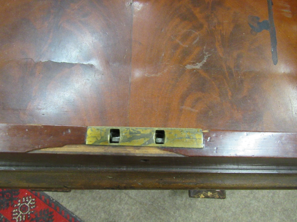 A very fine and important early 19th Century Killarney wood arbutus and marquetry Davenport Desk, - Image 11 of 14