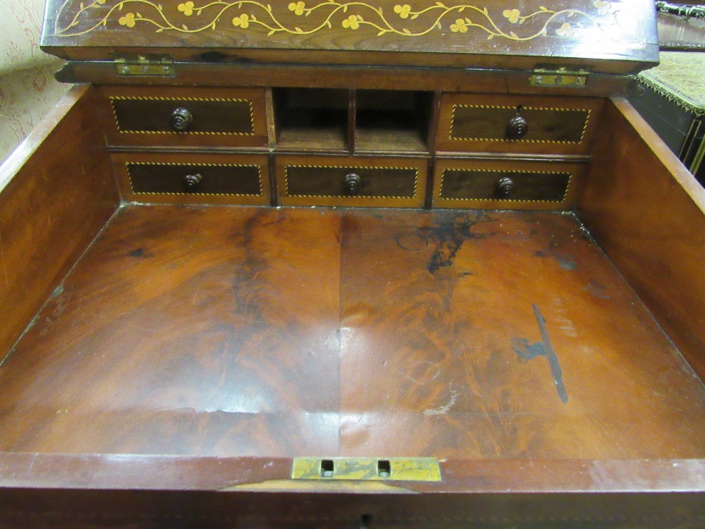 A very fine and important early 19th Century Killarney wood arbutus and marquetry Davenport Desk, - Image 12 of 14