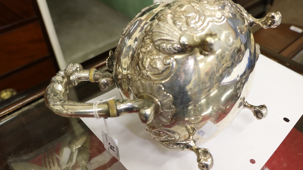An important heavy late George III Irish silver Teapot, by James Le Bas, Dublin c. - Image 13 of 19