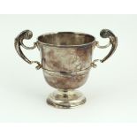 A small Irish George II silver two handled Cup, Dublin c. 1727, approx.