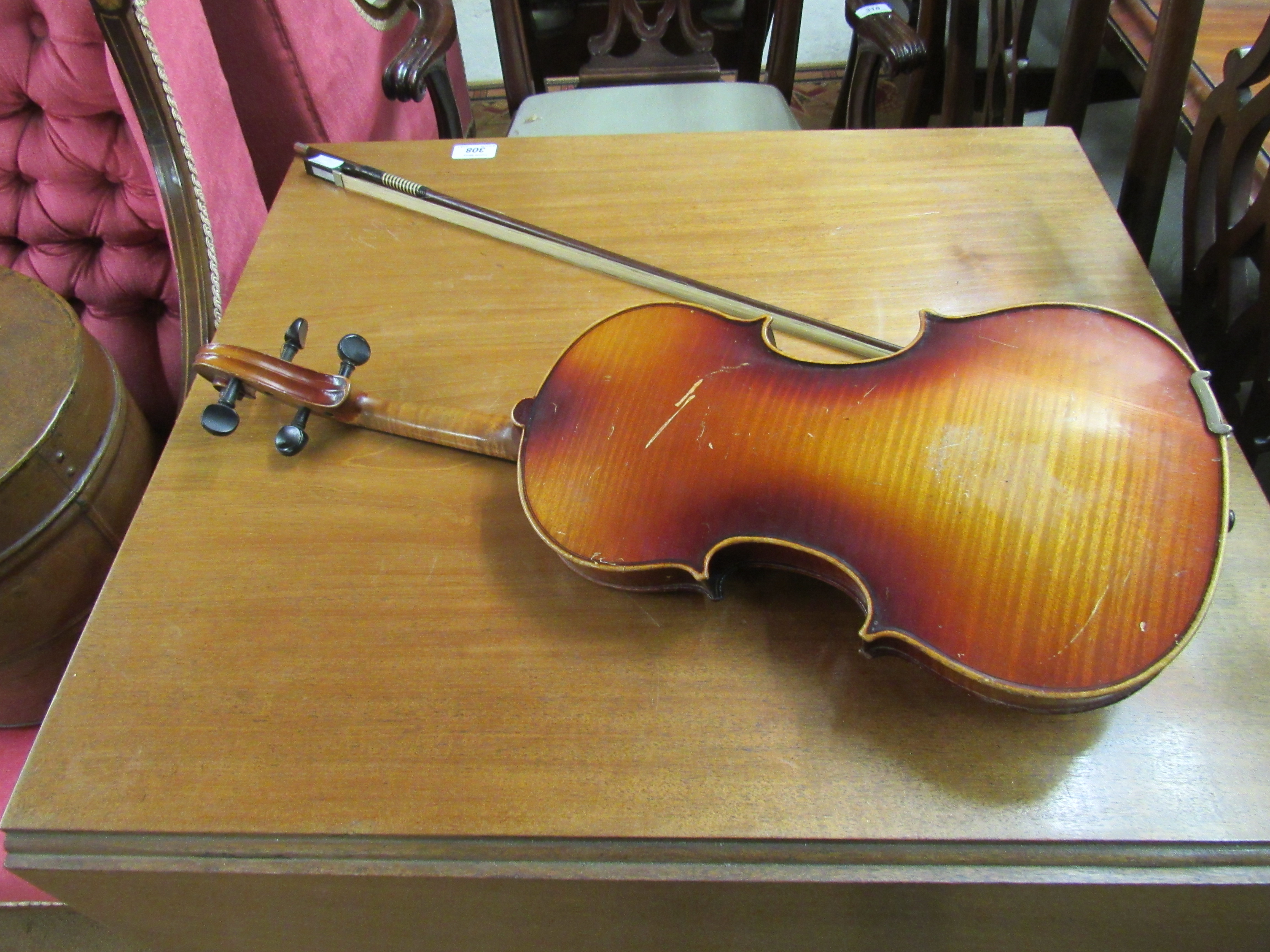 A late 19th Century Czechoslovakian Violin, by "Nicolaus Amatus, - Image 3 of 3