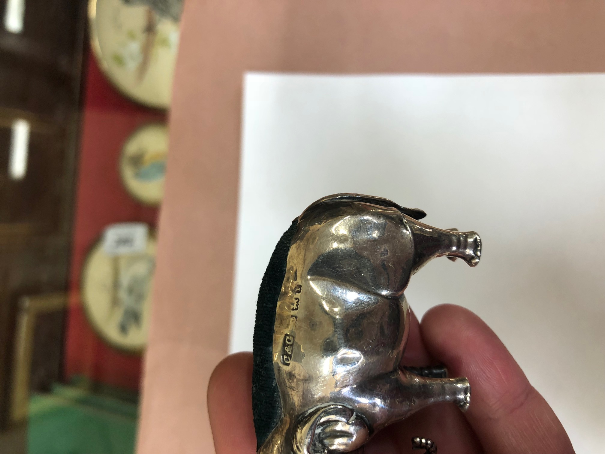 Elephants: A George V English silver Pin Cushion in the form of an elephant; - Image 7 of 11