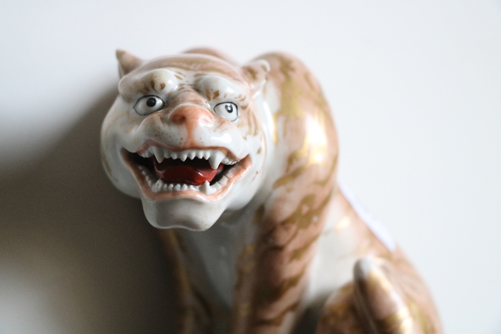 A Japanese porcelain Model of a Tiger, Taisho period, - Image 5 of 5