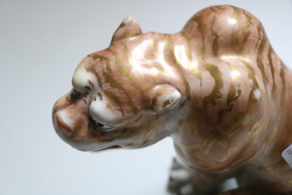 A Japanese porcelain Model of a Tiger, Taisho period, - Image 3 of 5