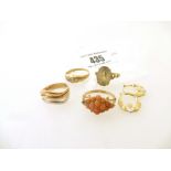 4 9K GOLD RINGS AND A PAIR OF 9K GOLD EARRINGS APPROX W 11.3G