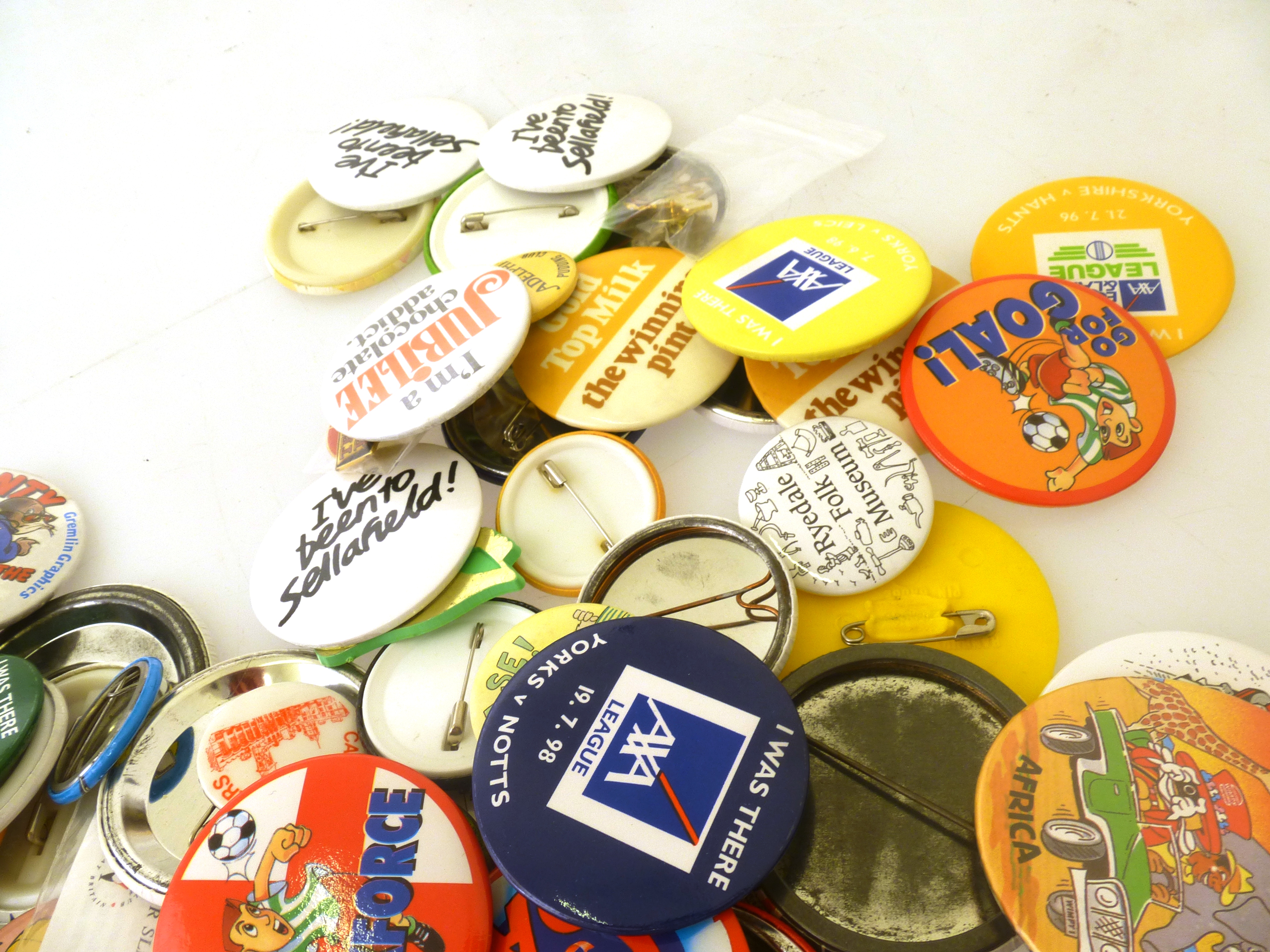 QUANTITY OF ASSORTED BADGES - Image 4 of 6