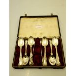 6 SILVER SPOONS AND SUGAR TONGS IN CASE W:8.1G