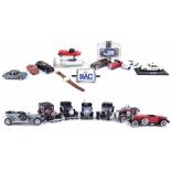 Collection of die-cast vehicles - to include Franklin Mint, Dinky and matchbox etc. in various