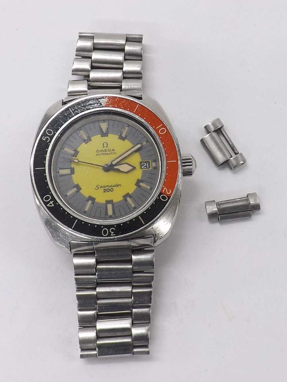 Rare Omega Seamaster 200 'Banana' automatic chronograph stainless steel gentleman's bracelet - Image 5 of 5